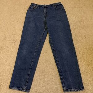 Vintage Levi’s 550 Classic Relaxed Fit Tapered Leg Jeans Size 16L Medium Wash